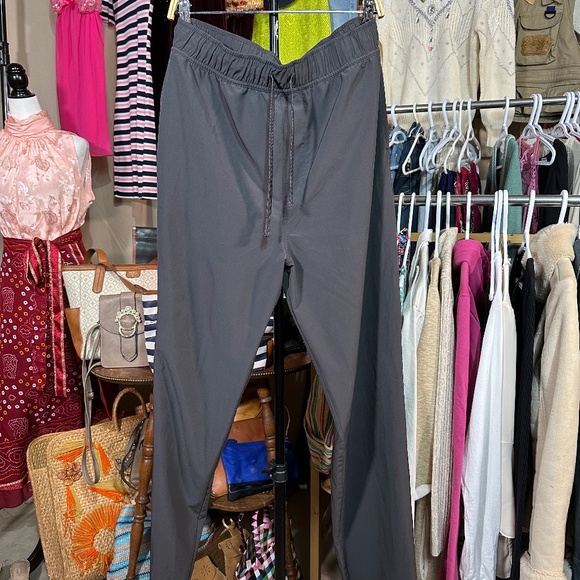 Cloud veil Gray Joggers with Relaxed Fit and Elastic Waistband - Picture 1 of 5